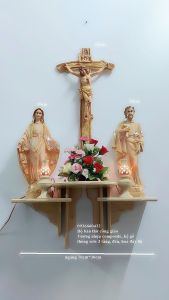 Bộ bàn thờ công giáo kệ gỗ thông 3 tầng size 70cm 3 tượng Đức Mẹ Thánh Giuse 50cm Thánh Giá Chúa chịu nạn 66cm màu nâu chất liệu composite