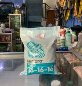 NPK Mutiara 16-16-16 1Kg - Pupuk Penyubur Buah NPK Mutiara Kemasan Pabrik 1Kg