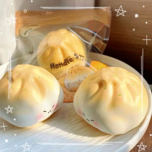 Handle The Stingy Bun Squishy {⬇️More details /More pictures➡️}