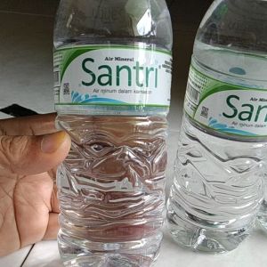 Air Mineral Santri 330ml: Minuman Segar & Sehat untuk Santri