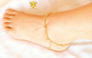 Gelang Kaki Wanita Variasi Bola Dan Lampion Lapis Emas 18K