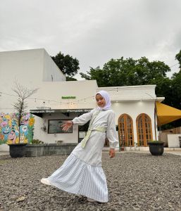 Amina Series Gamis Anak Perempuan Tali Salur Katun Dealova