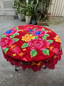 Khăn trải bàn tròn chất liệu vải Nhung in hoa văn lớn phong cách cổ điển