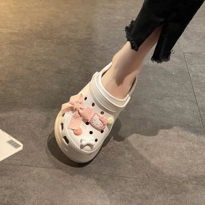 NQshop แฟชั่นสุดฮิต รองเท้าแตะแฟชั่นหัวโต พื้นนิ่มมาก เสริมส้นให้ 1.5 นิ้ว พอกรุบๆ เลือกได้5สี สีไหนก็สวยอ่ะบอกเลย แถมการ์ตูนติดให้ด้วย ครบ จบ จับจองได้เลย