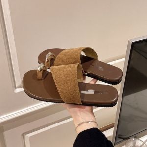 [Free Shipping] Comfortable Beach Sandals For Women Suitable For Outdoor Wear 2026 Summer Versatile Soft-Soled Exquisite Small Sandals