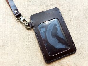 Name Tag Id Card Kulit Sapi Custom Logo Bergaransi - Lanyard