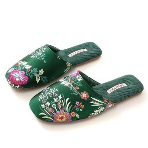 ZEEMIN New Womens Four Seasons Baotou Satin Embroidered Flat Sole Slippers Rubber Sole Non Slip Anti Odor Home Slipper Vintage Slipper