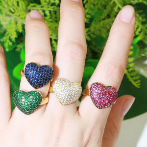 Seกก. ชุบทองแฟชั่นสตรีเครื่องประดับจี้หัวใจ CZ ชุบทองสําหรับงานพรอมปาร์ตี้แหวนเปิดสวยงาม SR033