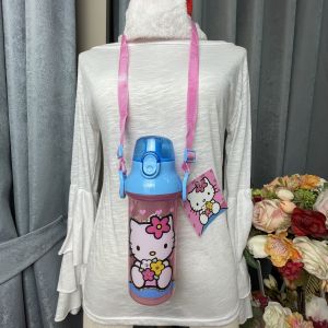 ✨เคลียร์สต๊อค!! กระติกน้ำ ขวดน้ำ กระบอกน้ำ ใส่น้ำร้อนเย็น เด็กนักเรียน มีสายสะพาย พกพาง่าย น้ำหนักเบา ปลอดสาร BPA ขนาด 480 ML แบบยกดื่ม 1 ใบ คิตตี้