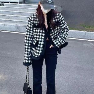 ali Áo Khoác Dạ Họa Tiết Houndstooth Phong Cách Xiaoxiangfeng Áo Khoác Kẻ Sọc Viền Lông Giữ Ấm Dày Dặn Lót Nhung Mẫu Mới Mùa Đông Cho Nữ Sành Điệu