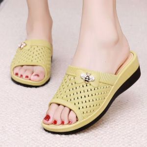 ZEEMIN Womens New Summer Platform Wedges Slippers Thick Sole Non Slip Open Toe Hollow Home Slippers Outdoor Slippers Elderly Sandals