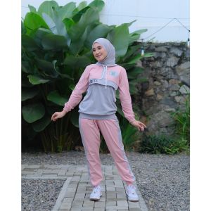 Setelan Baju Olahraga Wanita Muslimah Gowes Senam Joging One Set Luna by Zolaris