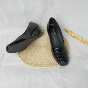 Wedges Black Croco (BIG SIZE 40-45) Sepatu Pantofel Wanita / Sapatu Kantor Ukuran Jumbo