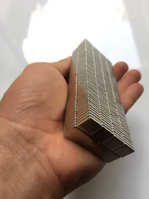[HCM]Bộ 50 Viên Nam Châm Trắng Hình Chữ Nhật 10x10x2mm ( Từ Tính Hút Cực Mạnh )