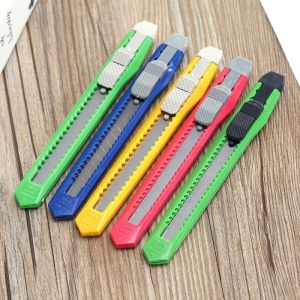 Dao rọc giấy minitay lưỡi thép bản 18mm bén nhọn cán nhựa an toàn-HAUSE
