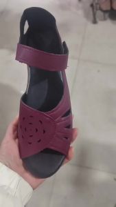 [Free Shipping] Genuine Soft Leather WomenS Sandals 2025 New Model Flat-Soled Shoes For Elderly Women Soft Rubber Sole Non-Slip Shoes For Middle-Aged And Elderly Women