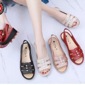 [Free Shipping] New Summer Simple Flat Heel Womens Sandals for Middle-Aged and Elderly Outdoor Fashionable Versatile Womens Sandals for Shopping
