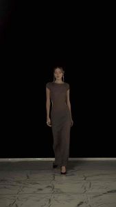 Piccoro - Day to Night Dress เดรสยาวเข้ารูปเปิดหลัง