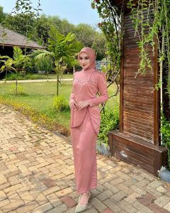 Felicia Setelan Terbaru 2023 Maxmara Luxury Premium Glossy Dan Simple Elegan Set Rok Formal Kekian Viral