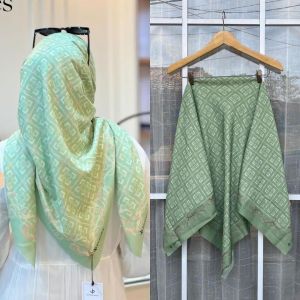 Gamis set hijab segiempat motif