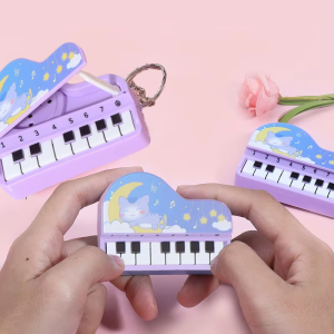 1Pc Mini Desktop Piano Keychain Cute Music Game Machine Colorful Bag Pendant Educational Toy Easter Gift