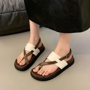 Giày sandal nữ đế bằng dây chéo xỏ ngón đơn giản dễ mang