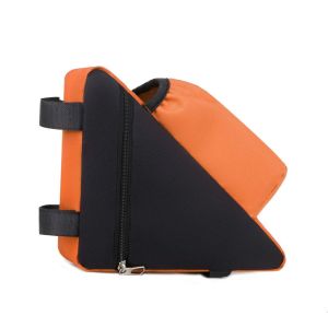 Túi đựng phụ kiện xe đạp có ngăn giữ bình nước.