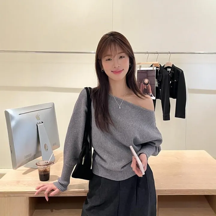Korean%20Long%20Sleeves%20Off%20Shoulder%20Knitted%20Sweater%20For%20Women%20Loose%20Lantern%20Tops%20-%20Image%204