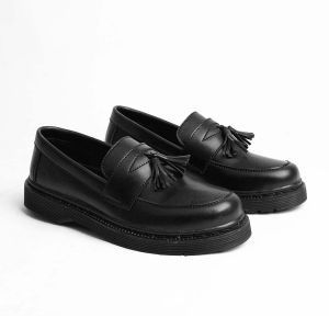 MOOFEAT CHIEF V2 - Sepatu slip on pria boots penny loafers kulit hitam