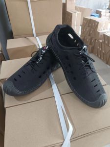 MenS Sandals New Spring/Summer Casual Hollow Leather Shoes Lightweight Soft Sole Clogs