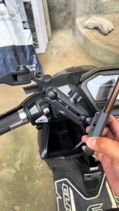HOTSPEED Cellphone Holder for Motorcycle Aluminum Alloy Cp Phone Holder Original V3 With Charger