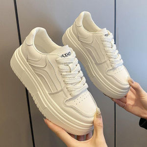 BESTPINKรองเท้าสีขาวสไตล์ใหม่สำหรับผู้หญิง รองเท้าผ้าใบ พื้นหนา เหมาะสำหรับนักเรียน มีสีดำและสีขาว