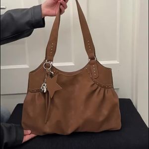 Túi đeo vai nữ phong cách Hàn Quốc thu đông dáng rộng rãi thoải mái túi tote vintage nhám túi xách tay xếp ly độc đáo.