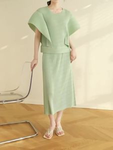 3180 Early Spring Casual T-Shirt Miyake Pleated Shirt Pastoral Versatile Round Neck Top One Size (45-75kg)