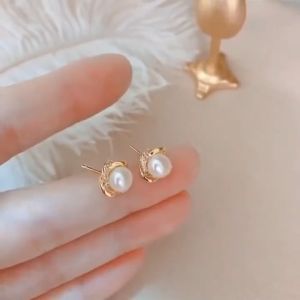 Anting Bunga Mutiara🌸花朵珍珠耳钉 Flower Pearl Stud Earrings 轻奢小众独特设计精致高级感气质百搭 Elegant Fashion Jewelry