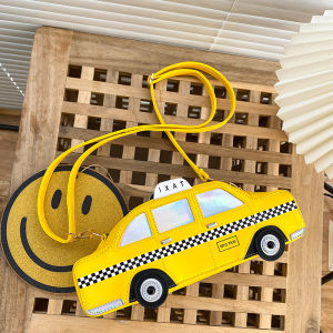 2022 New foreign trade fashion items: European and American style creative quirky and unique simulated American New York taxi pu Womens Crossbody Bag