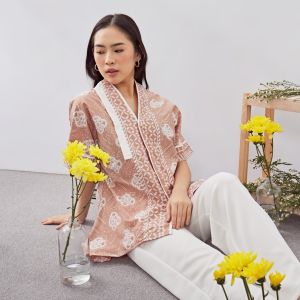 Nayara Batik Blouse Damara