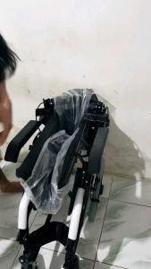 Kursi Roda Athena Avico Bahan aluminium traveling 16in / Bisa di lipat