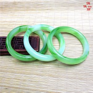 กำไลข้อมือหินหยก กำไลหินหยก 63mm