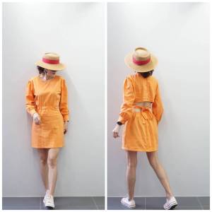 📌ชุดเซ็ทกระโปรงเนื้อผ้าฝ้าย  ดีไซน์สวยมาก โชร์ด้านหลัง  มีโบร์ผูก ช่วงเอว เอวจ้ำ กระโปรงเป็นยางยืดรอบเอวมียางยืด  แขนยาว ด้านหลังเสื้อมีกระดุมจริง