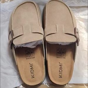 Crestar women’s sandals made with genuine suede leather and a cork memory foam insole feature a genuine leather upper and adjustable straps for a comfortable fit.