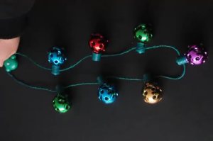 ที่คาดผมไฟ LED ในปาร์ตี้วันหยุด2ชิ้นโบว์ติดผมเทศกาลคริสต์มาสแปลกใหม่สร้อยคอจิงเกิลเบลล์เทศกาลวันหยุดปาร์ตี้ที่คาดผมตกแต่งผู้ใหญ่