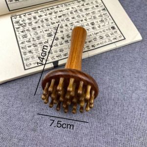 Bàn chải mát-xa bằng gỗ đàn hương đỏ dùng để thông kinh lạc toàn thân chăm sóc cổ vai đầu và bụng