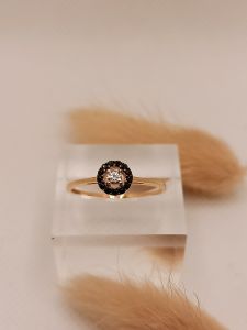 cincin emas 8k model variasi permata hitam dan permata putih