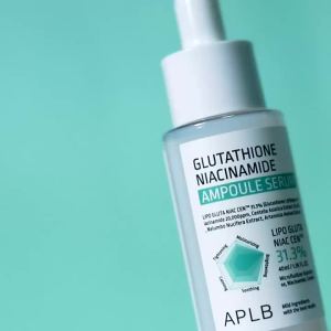 Serum dạng ống APLB Glutathione Niacinamide giúp làm trắng da. LIPO GLUTA NIAC VITAMIN ™ 313% 135 FL.OZ/Sản phẩm chăm sóc da Hàn Quốc cung cấp độ ẩm lâu dài cải thiện độ đàn hồi của da giúp da trở nên tươi trẻ mềm mại và cải thiện kết cấu da.