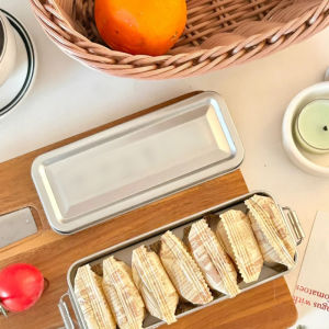 【จัดส่งภายใน 2-3 วัน】 กล่องเหล็กทรงสี่เหลี่ยมพร้อมฝาปิดกล่องเก็บของที่ระลึกสำหรับงานแต่งงานภาชนะใส่ลูกกวาดสับปะรดเกล็ดหิมะเค้ก