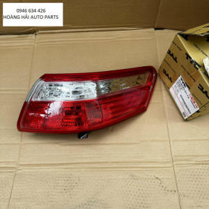 Đèn hậu miếng ngoài Toyota Camry Mỹ 20072008 2009. LE. 2.4 hàng TYC.Không led