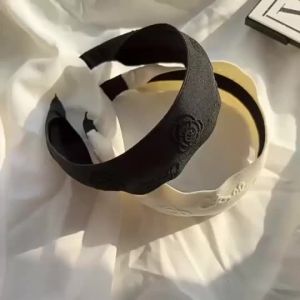 Vintage Camellia Wide-Brimmed Headband Simple Fabric Headband Light Luxury Womens Hair Accessory