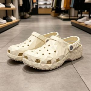 [Free Shipping] WomenS Summer Thick-Soled Clogs CoupleS Outdoor Beach Sandals Cross-Toe Slippers