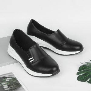 Rubyshop - Sepatu Slip On Hitam Wanita Kasual VEW40